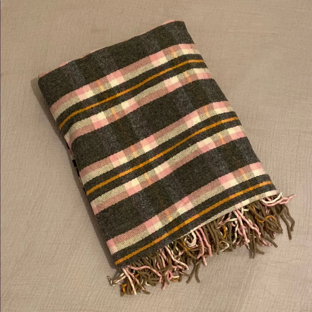 FARIBAULT WOOLEN MILLS cozy blanket
